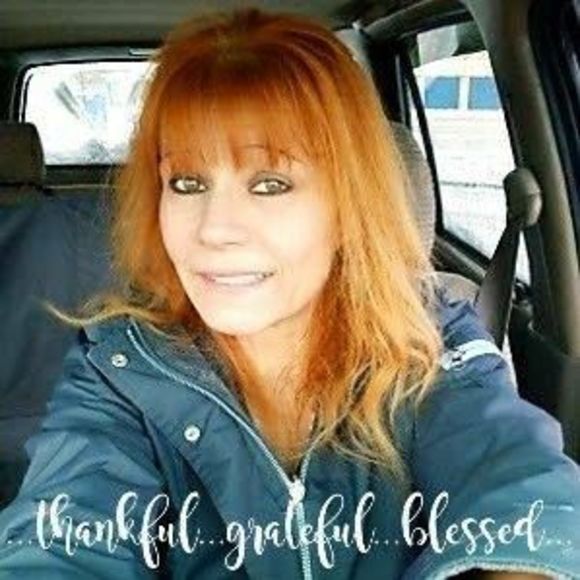 Meet your Posher, Tina - Picture 1 of 1